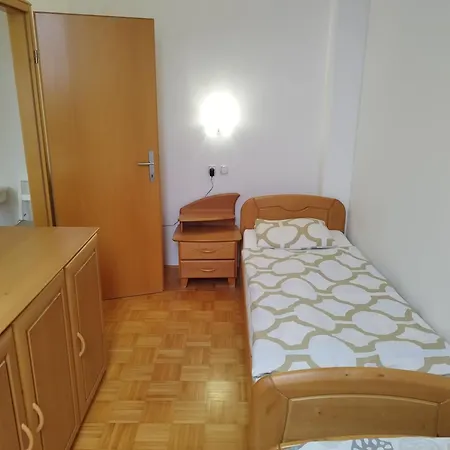 Apartma Valerija Appartamento Zreče