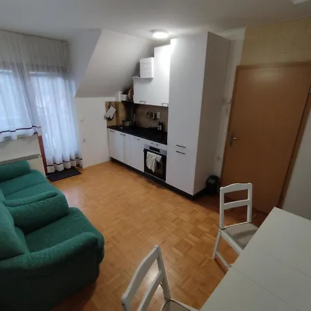 Appartamento Apartma Valerija *