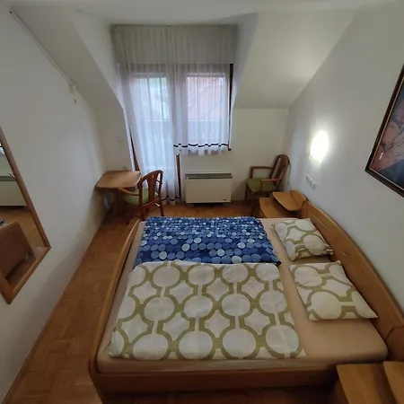 Apartma Valerija *