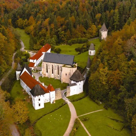 Apartma Valerija Zreče