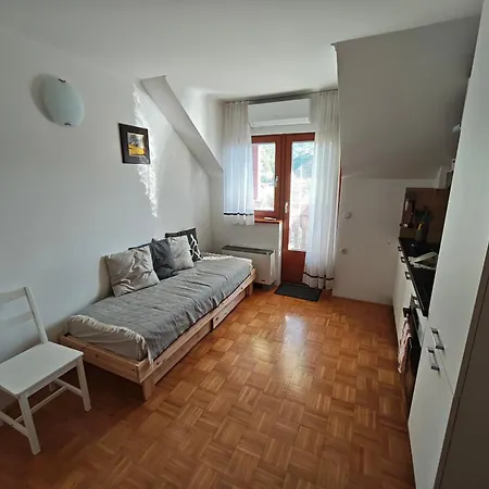 Apartma Valerija Appartamento Zreče